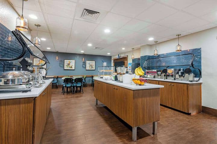 Breakfast area