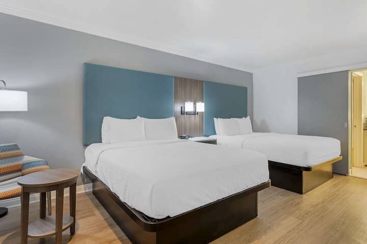 Room 8 of 36
