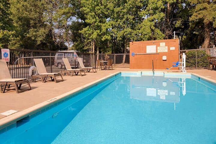 Pool 27 of 32
