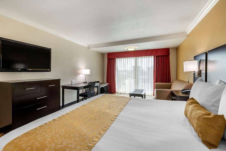 Room 18 of 32