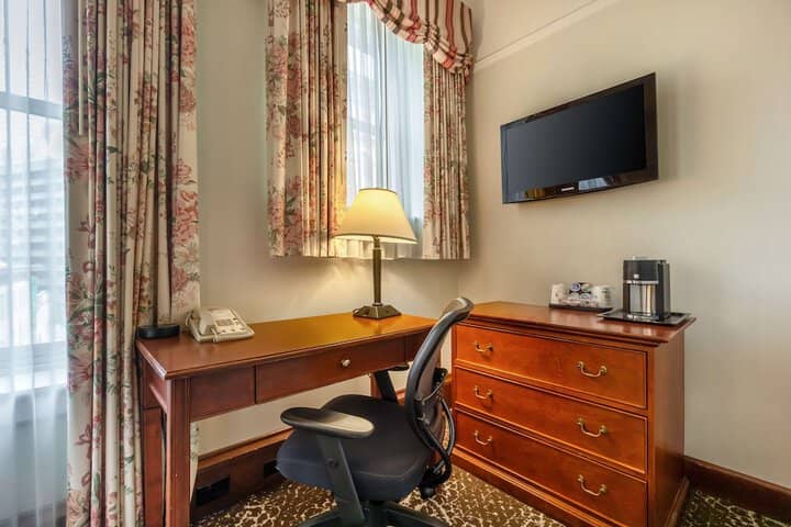 Room 13 of 49