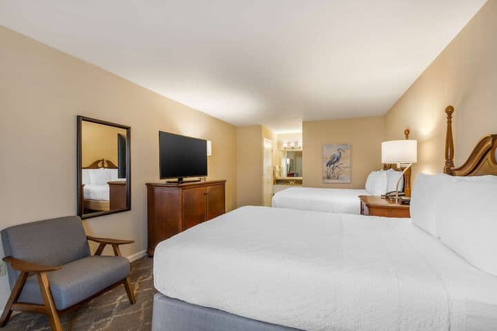 Room 8 of 38