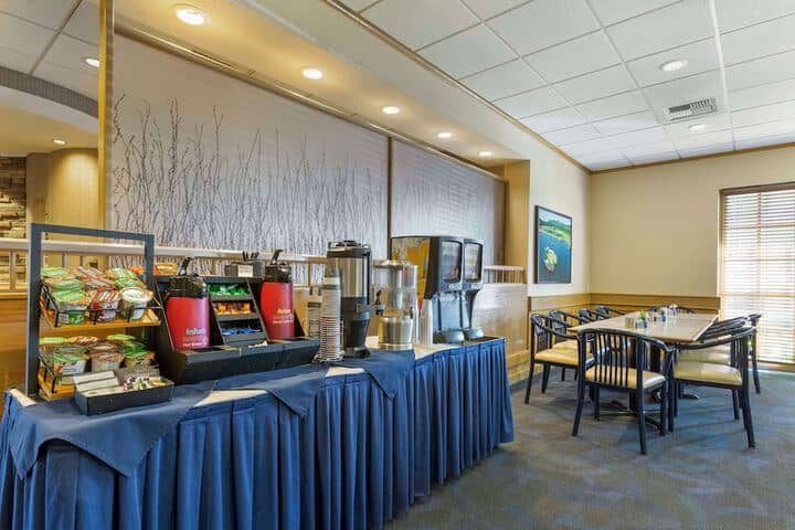 Breakfast/Coffee Service 53 of 60