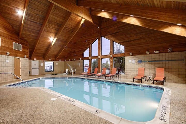 Pool 21 of 26