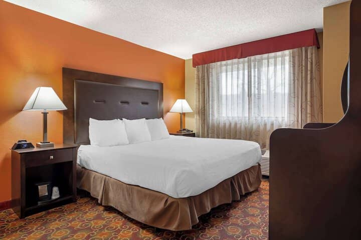 Room 20 of 48