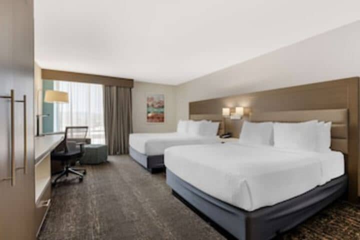 Room 25 of 117