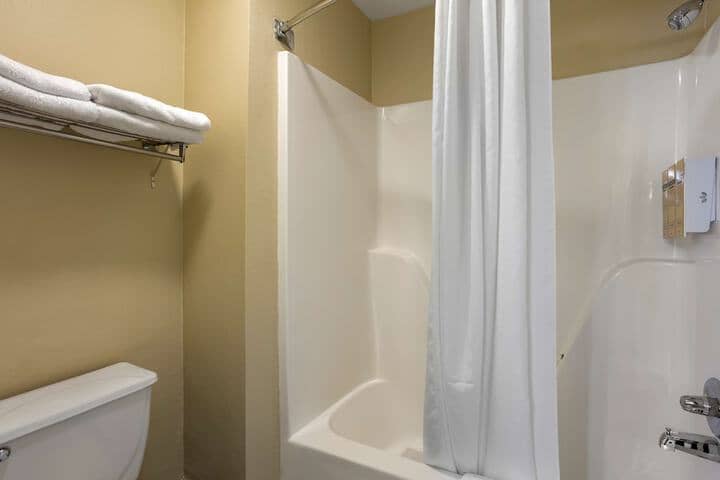 Room 20 of 35