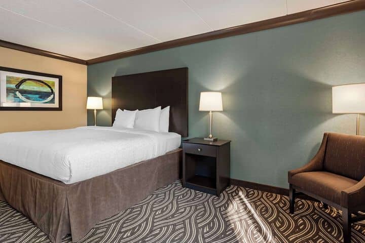Room 19 of 60
