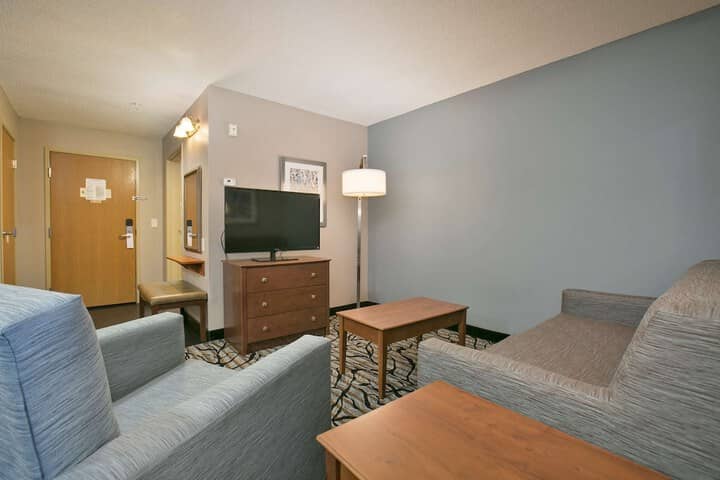 Room 32 of 63
