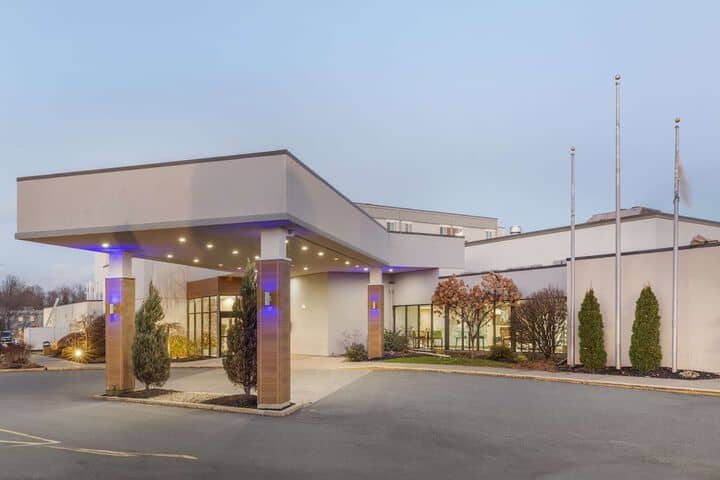 Hotel 38 of 39